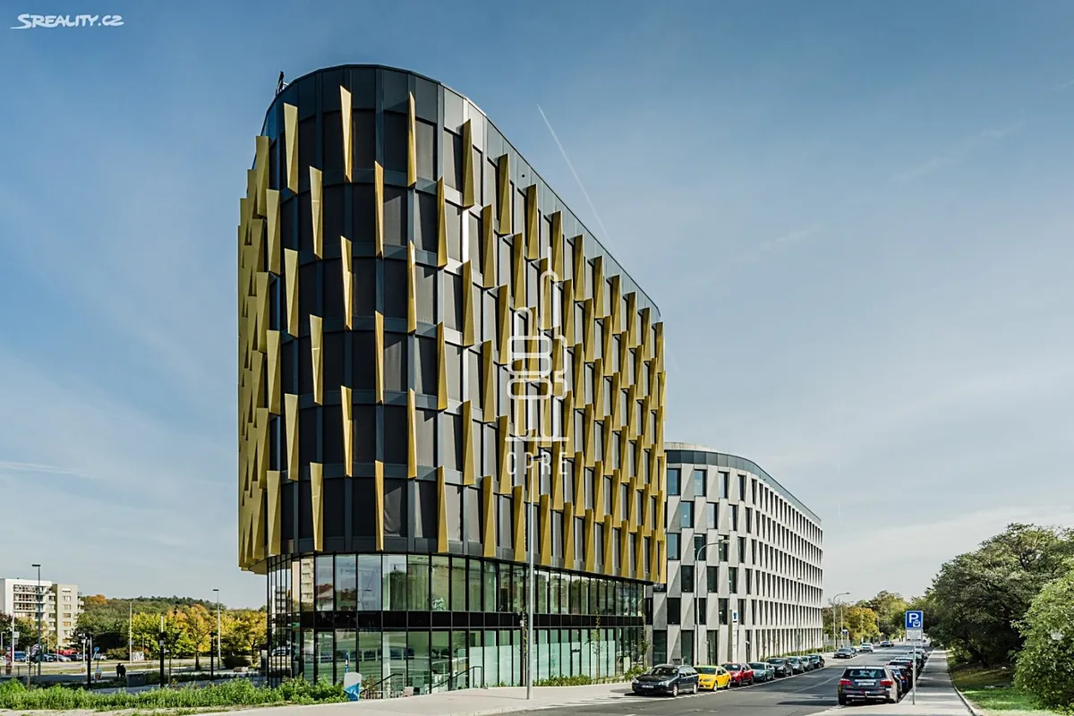 Pronájem kanceláře 731 m²